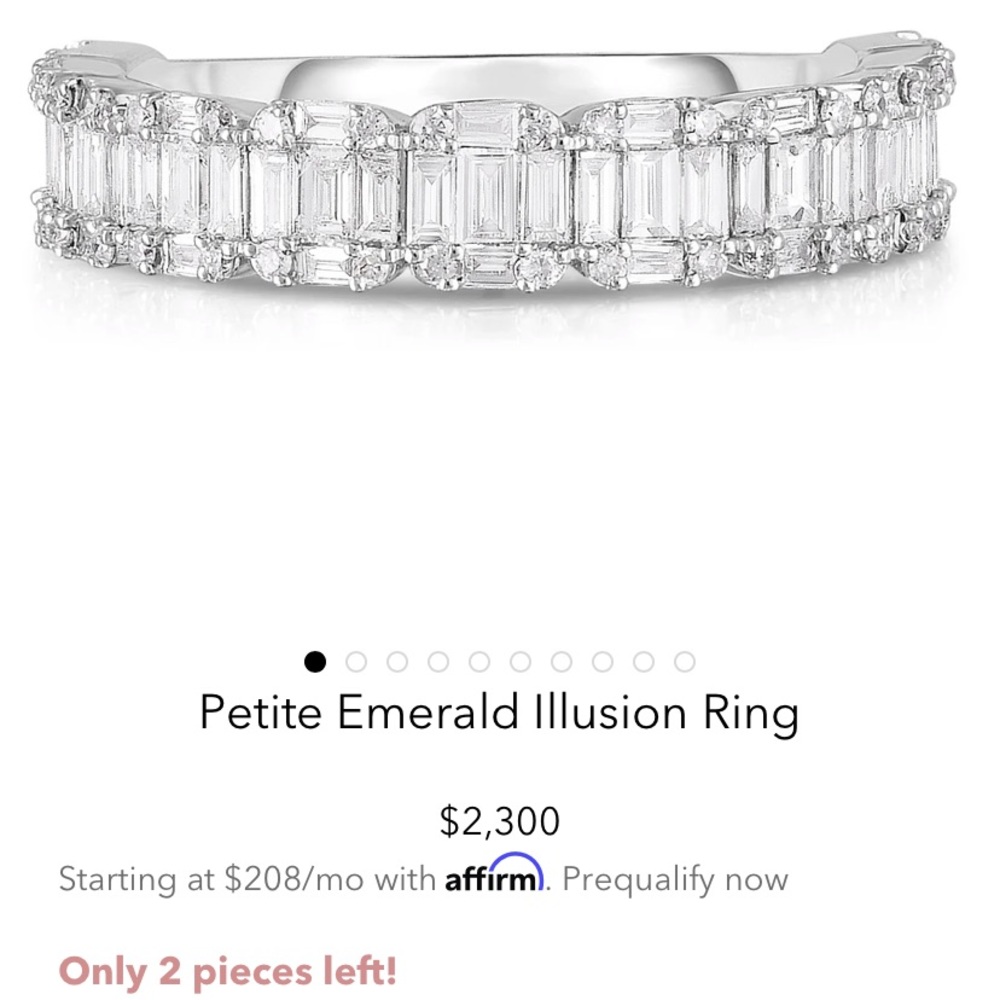 Ring Concierge Petite Emerald Illusion Band